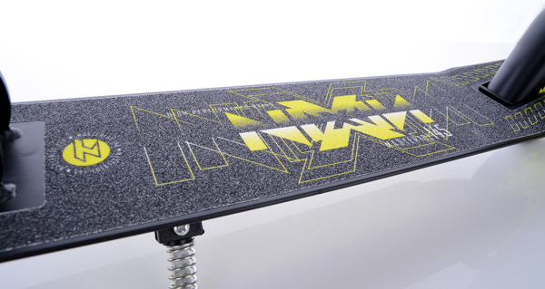 Картинка Самокат "TEMPISH" Nixin 145 AL (lime) от магазина Sport-Power